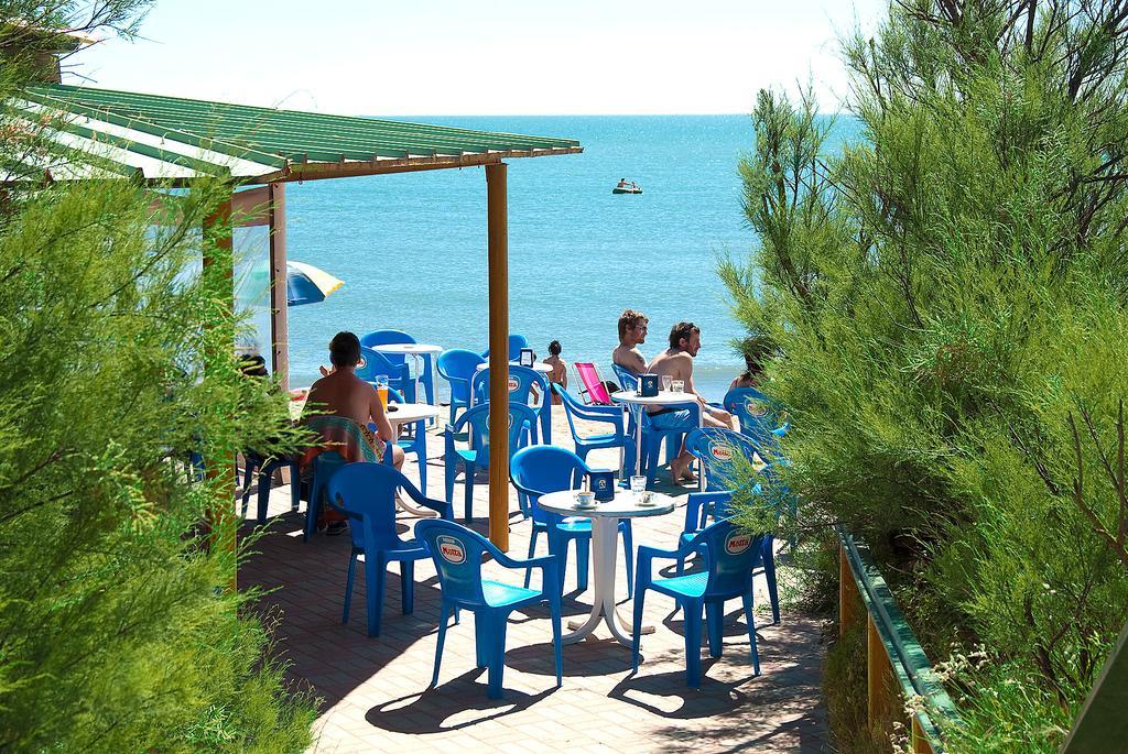 Happy Camp Mobile Homes In Camping Village Rosapineta Rosolina Mare Exterior photo